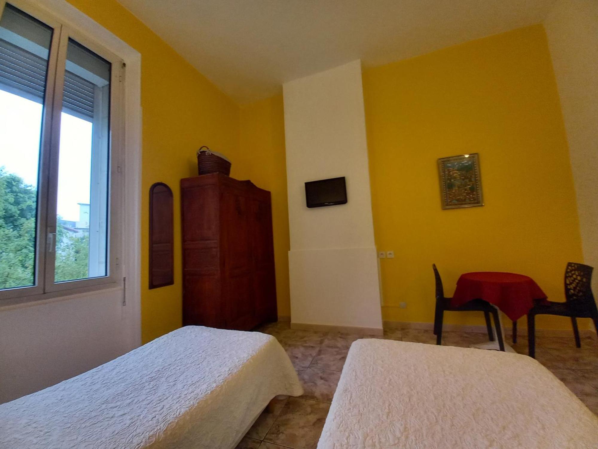 Hotel Acapulco Montpellier Eksteriør bilde