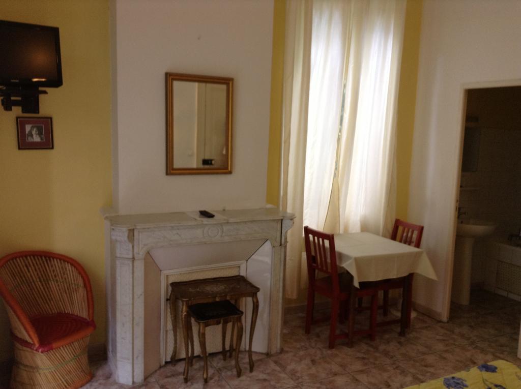 Hotel Acapulco Montpellier Eksteriør bilde
